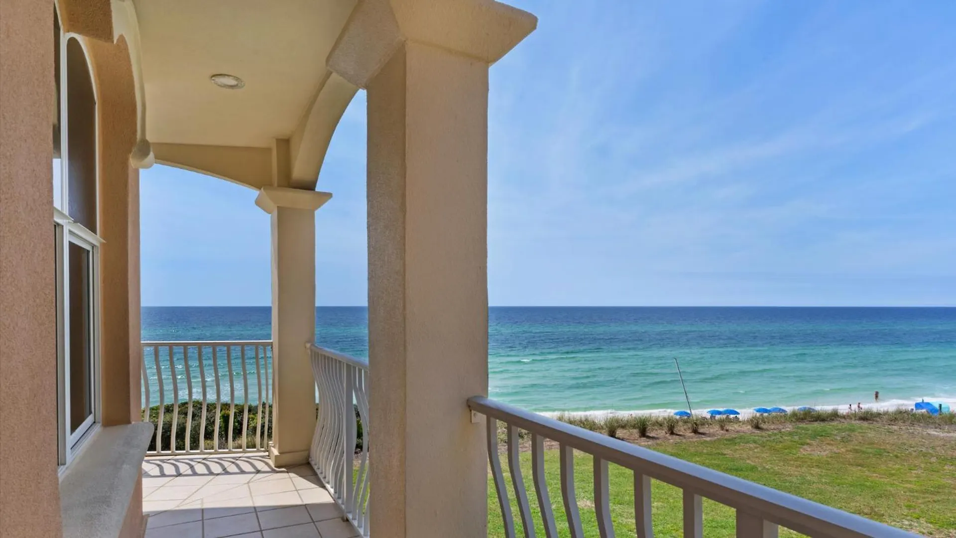 Monterey Condos B202 بنما سيتي بيتش 0*,