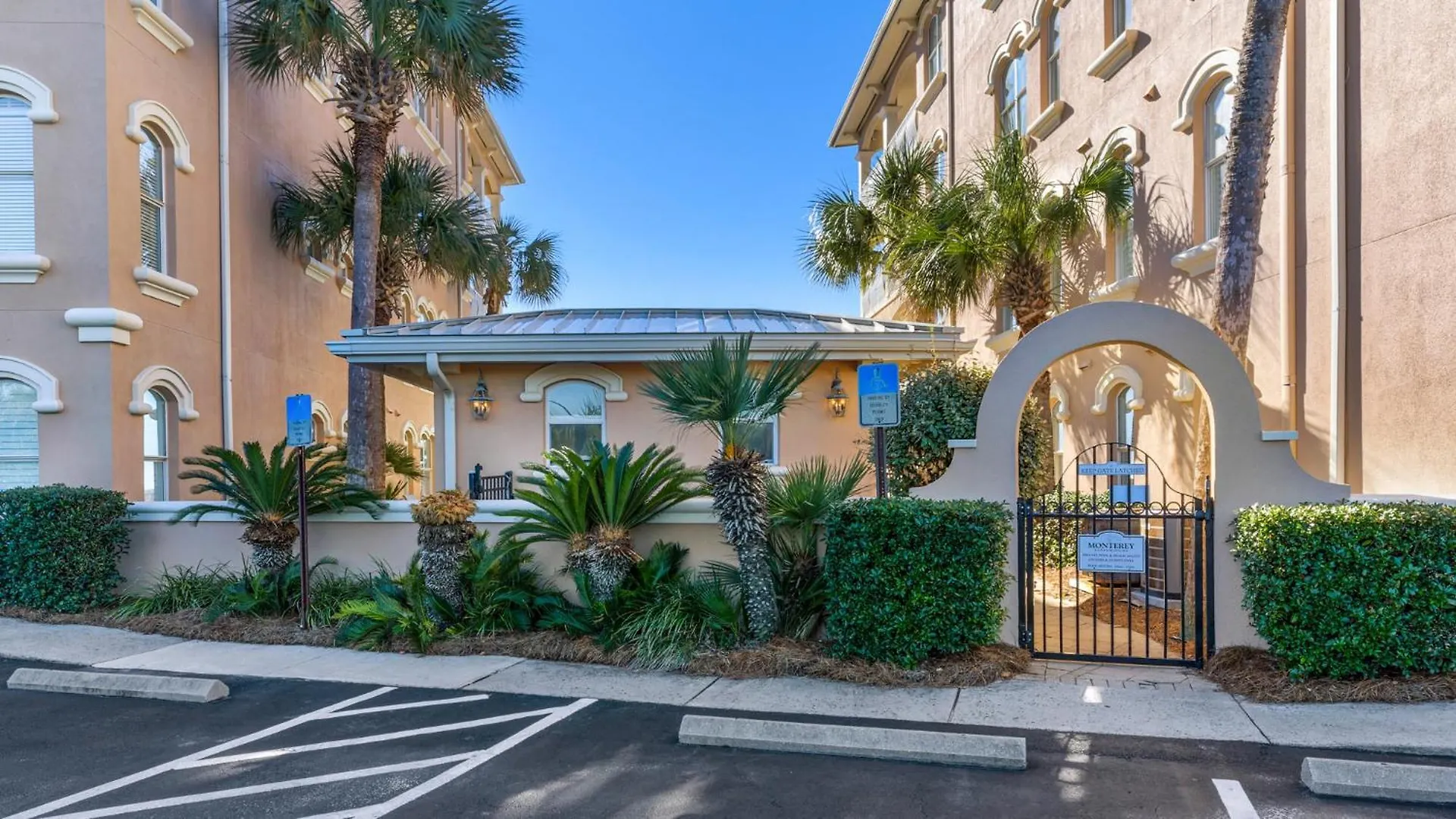 Semesterbostad Monterey Condos B202 Panama City Beach